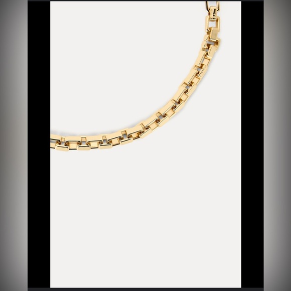 Zara square piece gold necklace - Picture 3 of 3